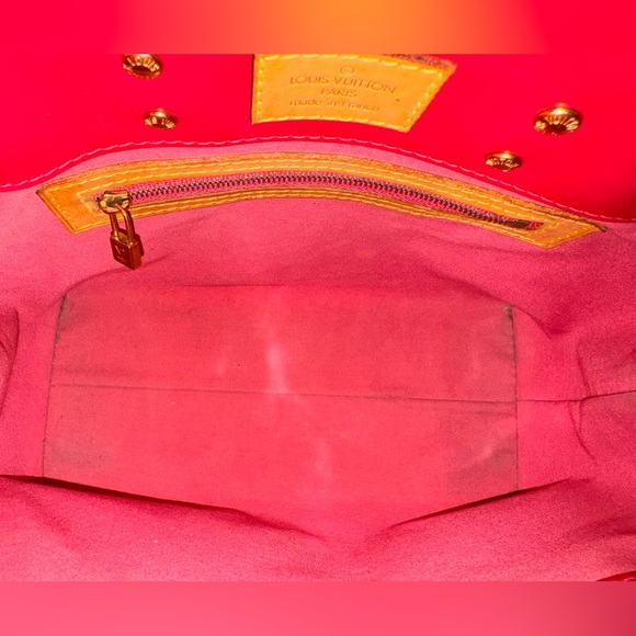 Authentic Pink Louis Vuitton Small Vernis Tote - Picture 7 of 10
